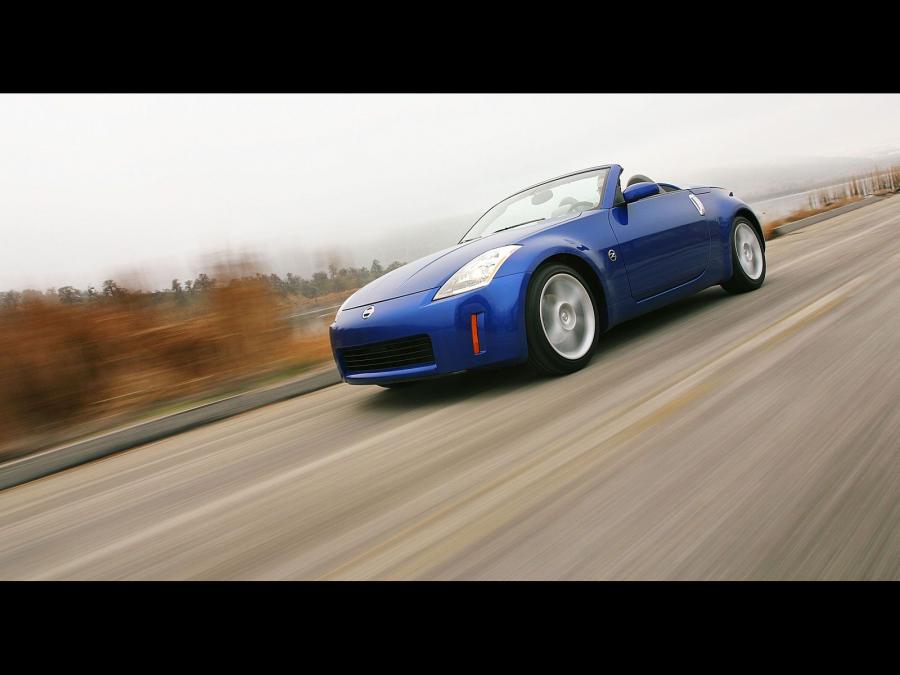  Nissan 350Z Roadster 2004 года  (фото 15 из 25)